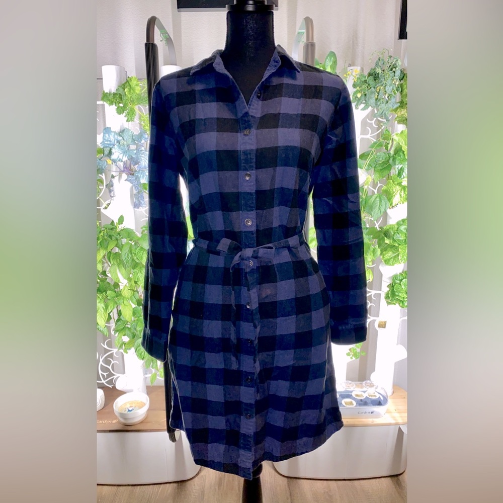 Royal Robbins - Long Sleeved Midi Button Down Dress with Two Sets of Pockets